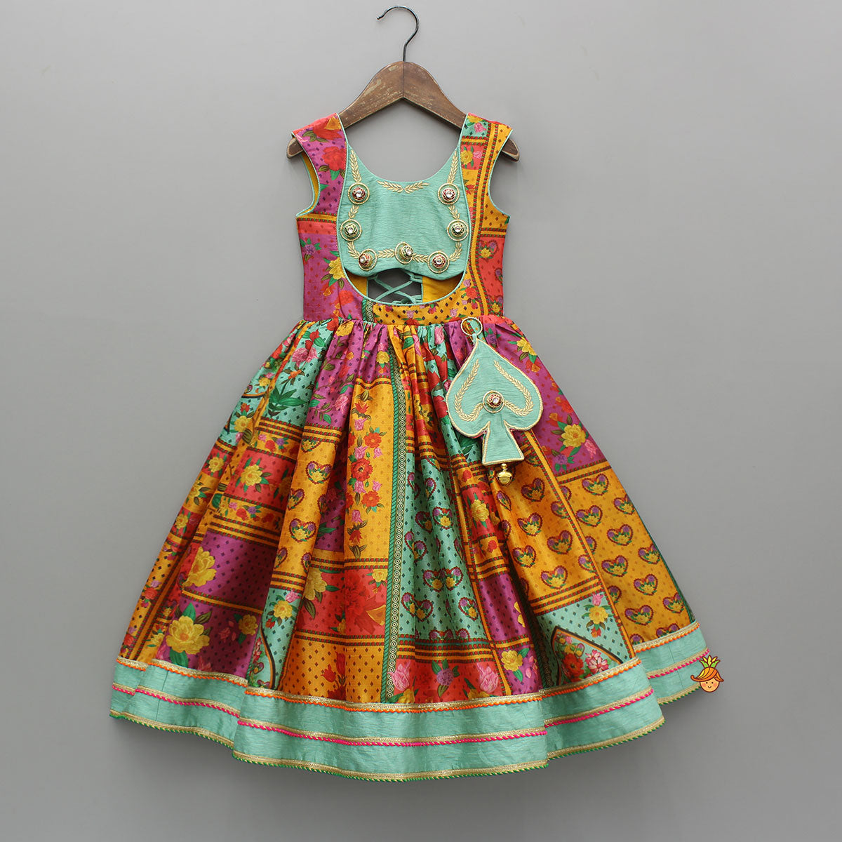 Elegant Multicolour Printed Sleeveless Dress With Attached Bag And Matching Hairband