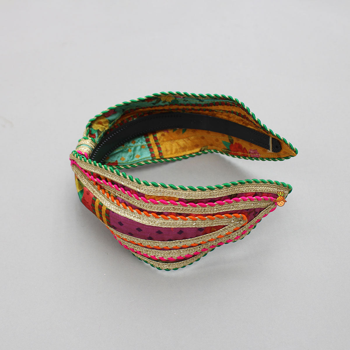 Elegant Multicolour Printed Sleeveless Dress With Attached Bag And Matching Hairband