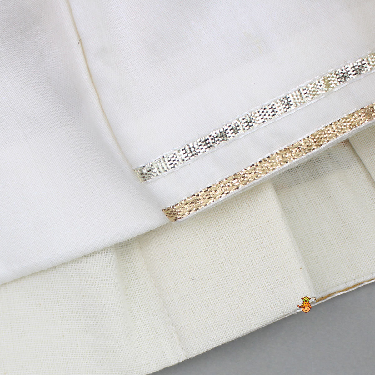 Floral Hand-Painted Off-White Kurta And Lurex Striped Dhoti With Mor Pankh Mukut And Basuri