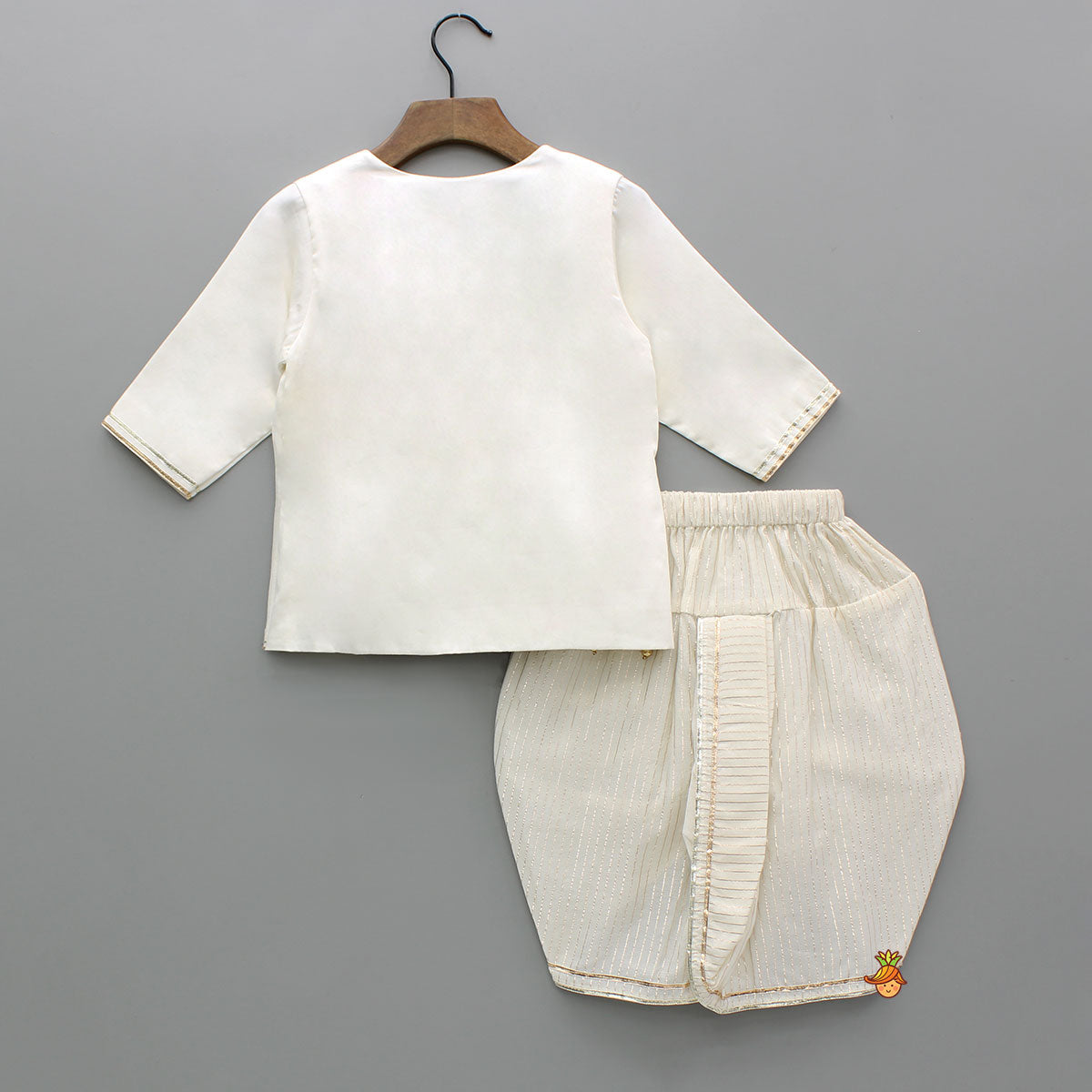 Floral Hand-Painted Off-White Kurta And Dhoti With Mor Pankh Mukut And Basuri