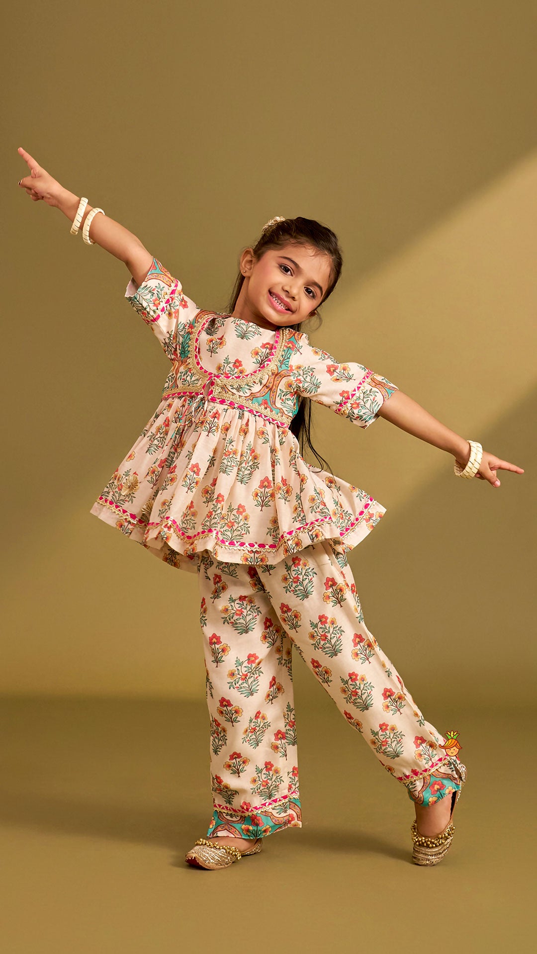 Multicolour Floral Printed Top With Front Knot Detail Jacket And Pant