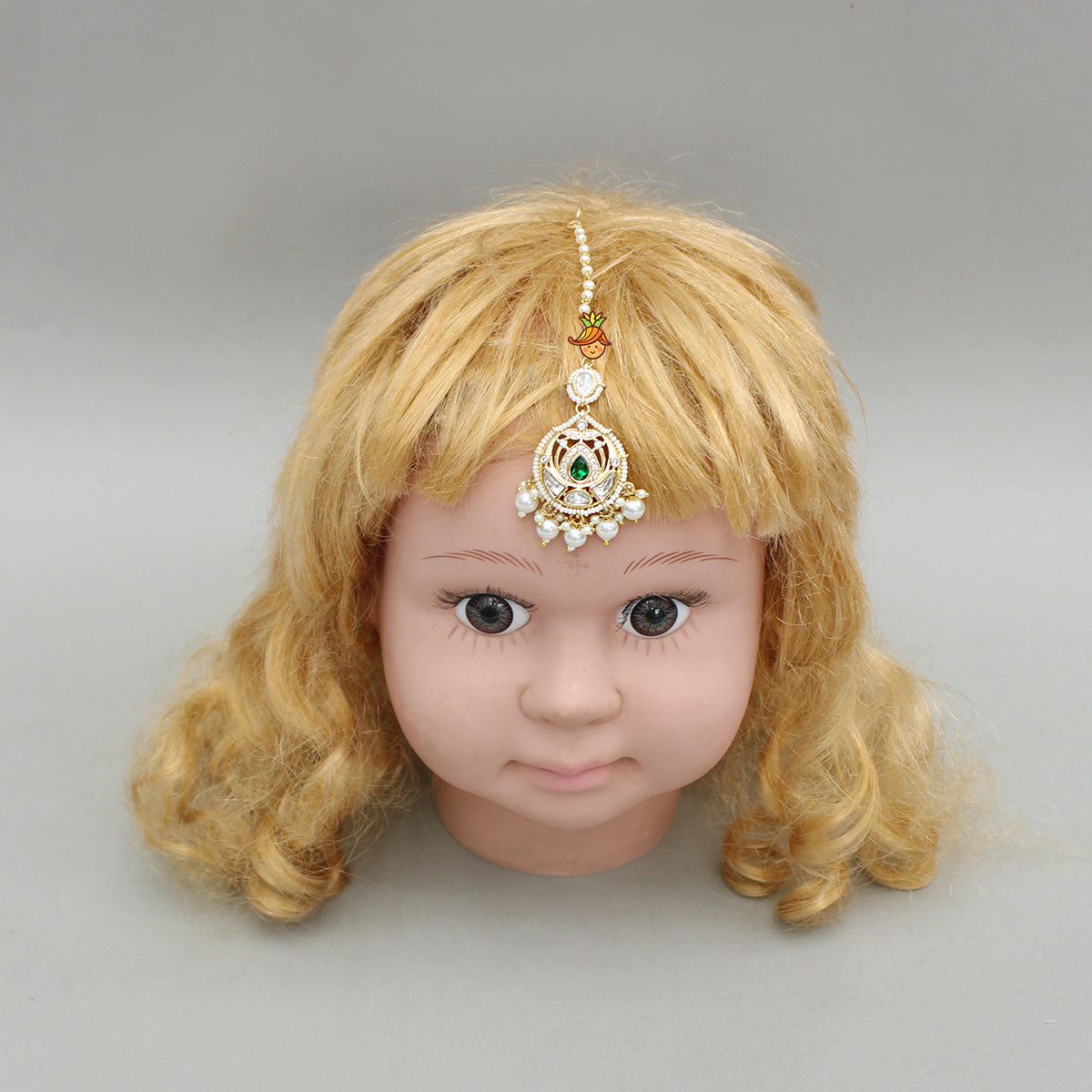 Charming Ethnic Maang Tikka