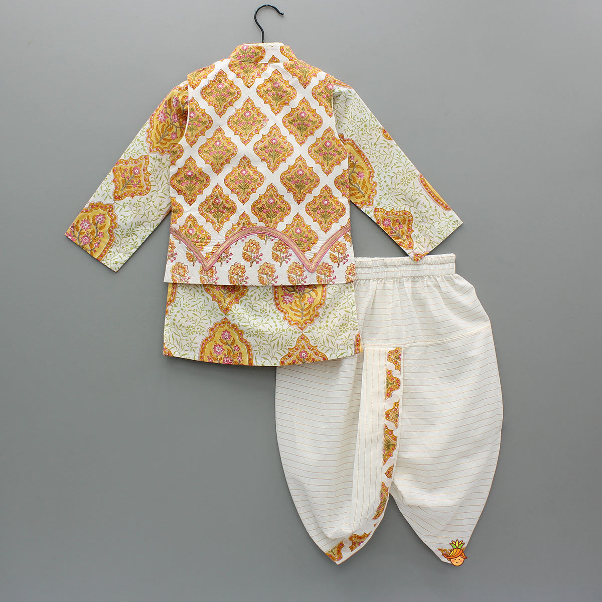 Ethnic Floral Print Kurta With Stylish Jacket And Dhoti