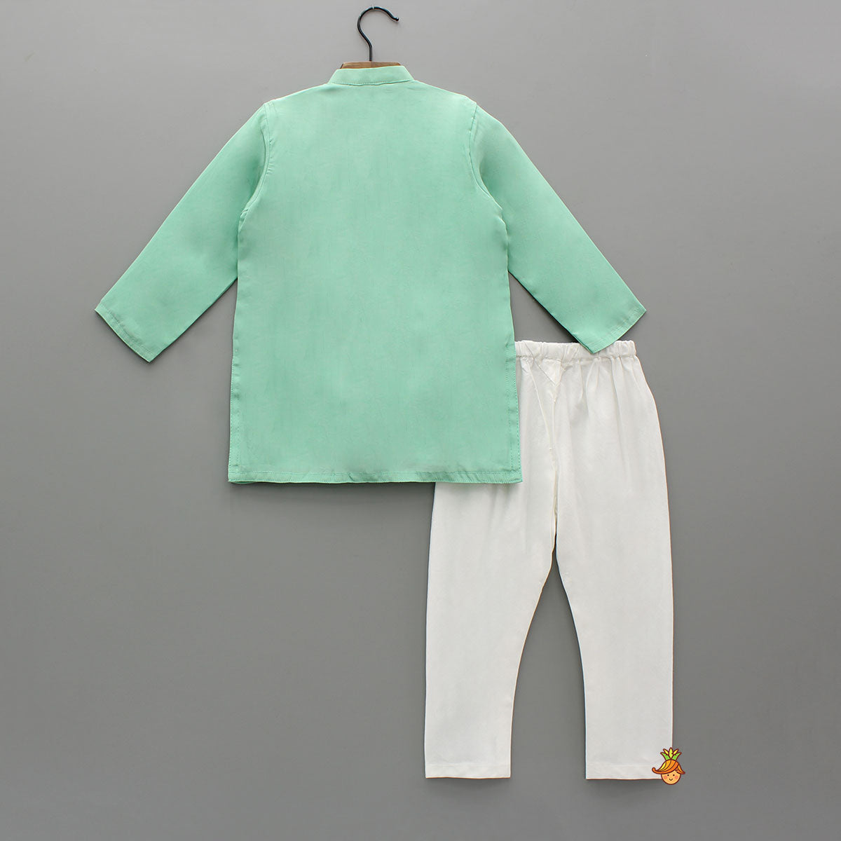 Floral Green Hand Embroidered Kurta With Pyjama