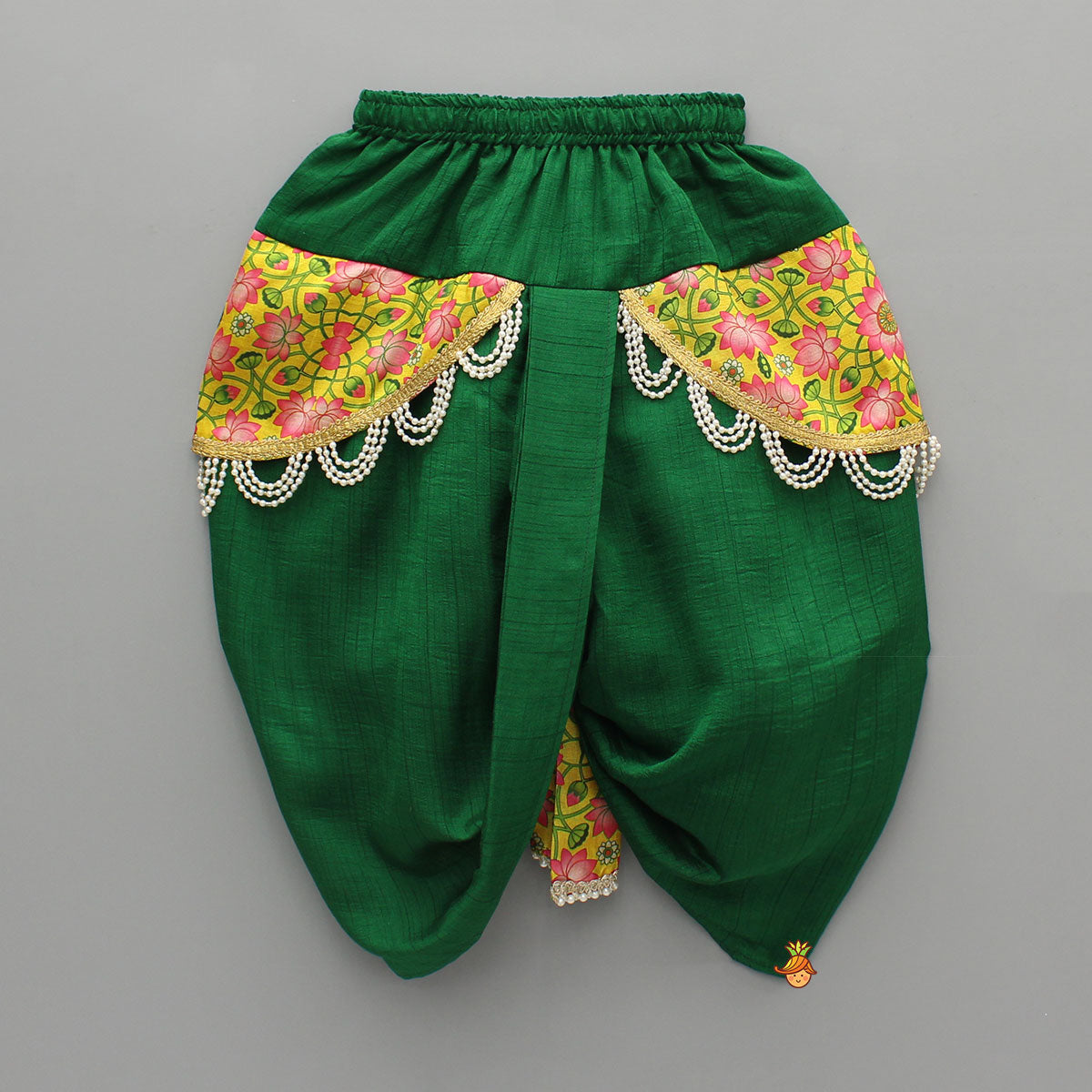 Floral Flap Enhanced Green Dhoti With Shawl And Mor Pankh Headband