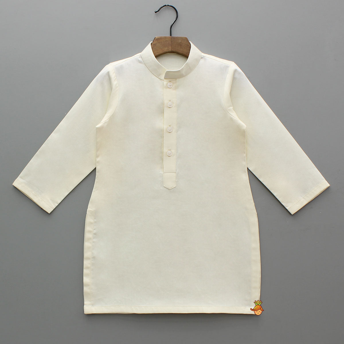 Off White Kurta With Printed Pleated Jacket And Pyjama
