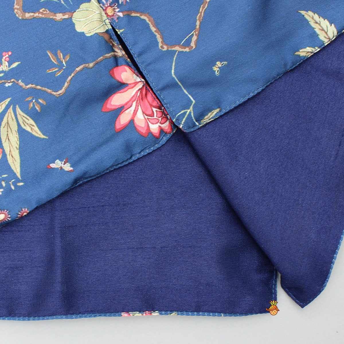 Ethnic Kurta With Bird-Printed Front-Open Jacket And Pyjama