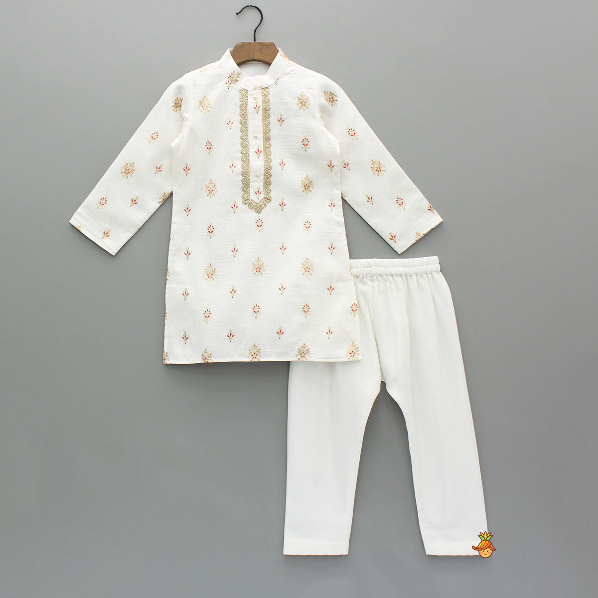 Off White Ethnic Printed Kurta With Matching Pyjama