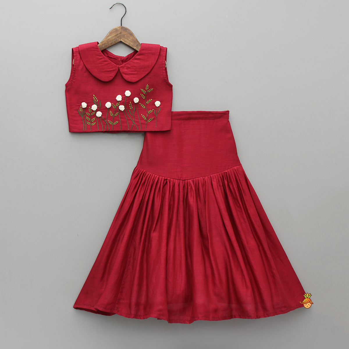 Pretty Floral Detailed Top With Pleat Detailed Skirt