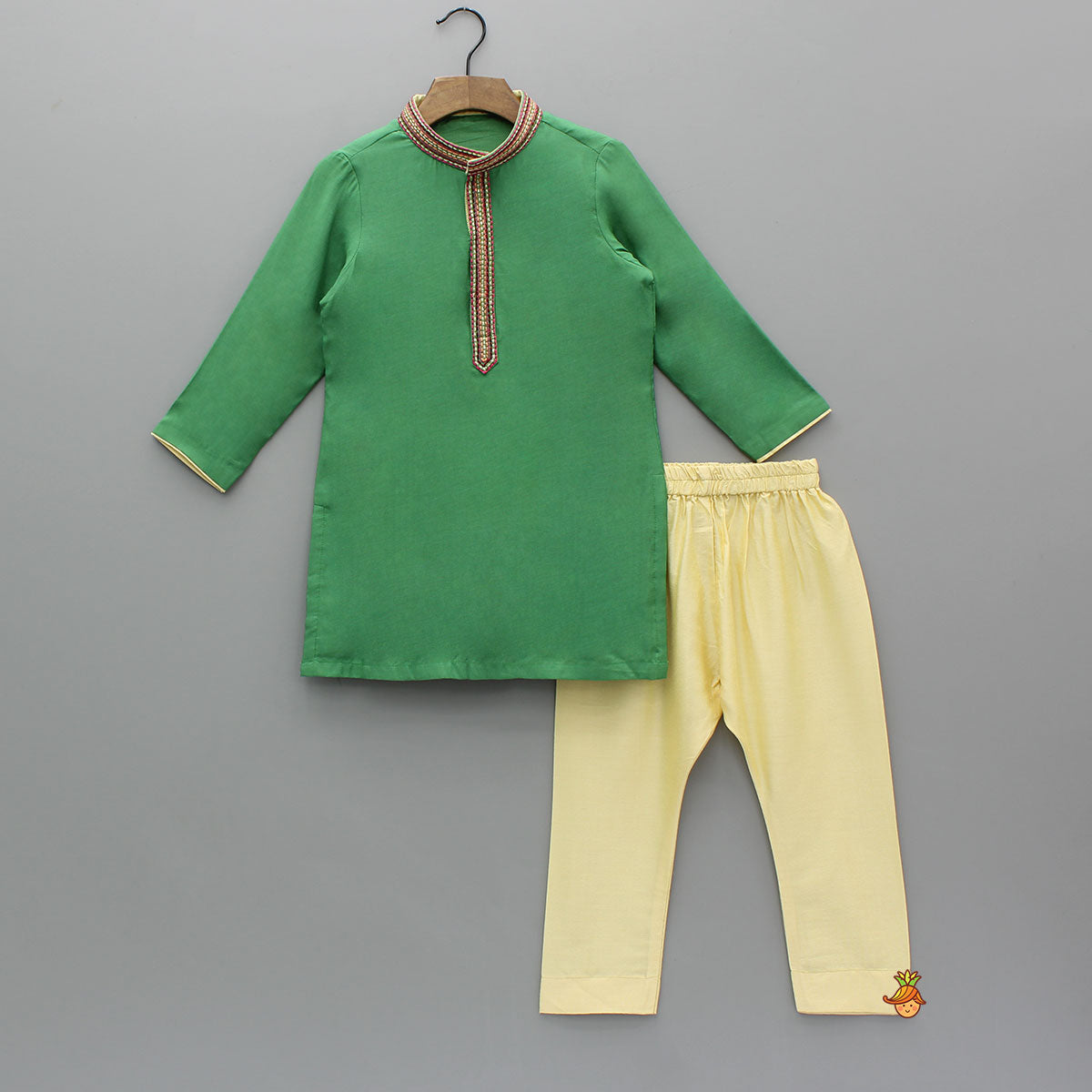 Green Kurta With Printed Jacket And Pyjama