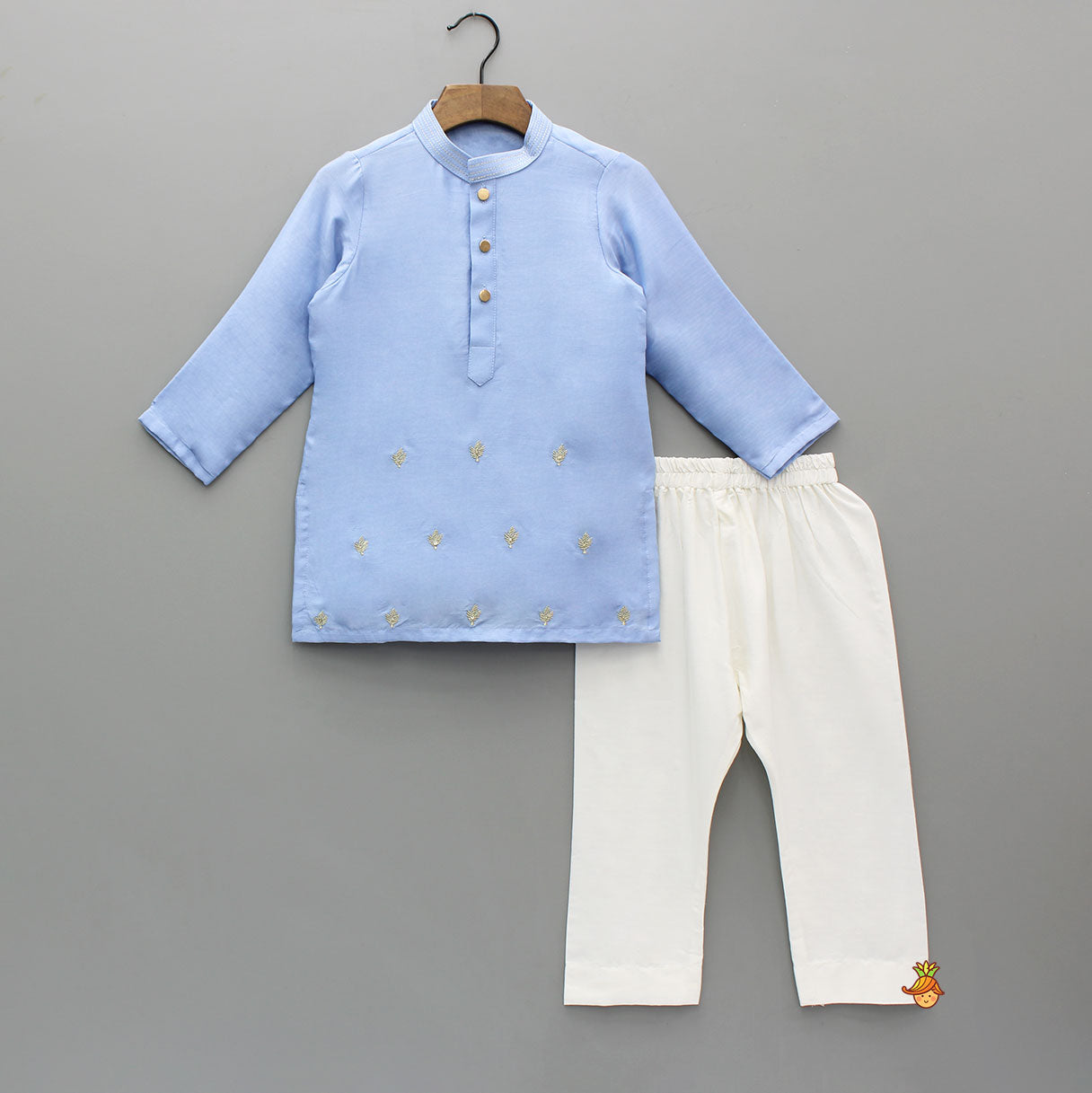 Ethnic Booti Detailed Kurta With Thread Work Jacket And Pyjama