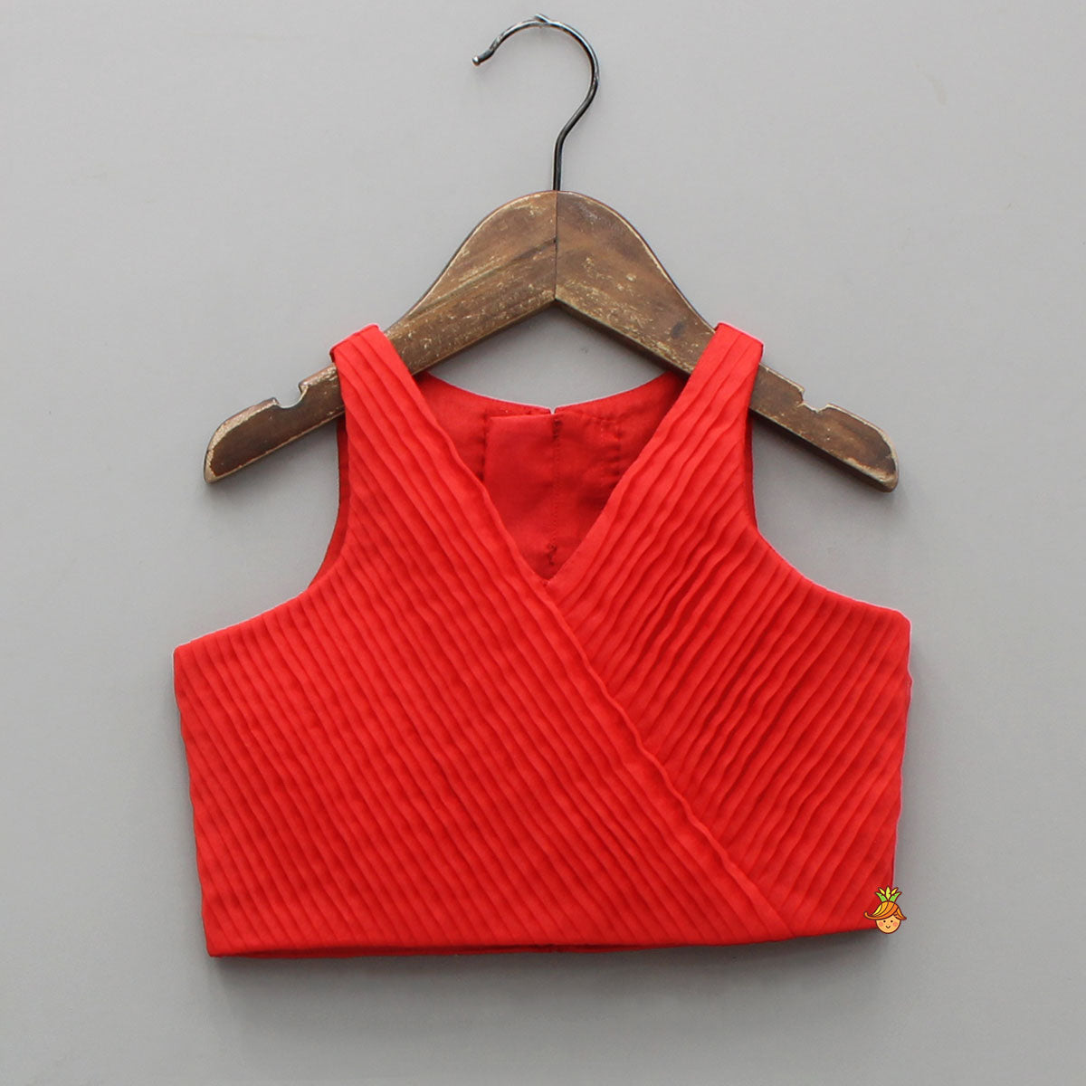 Gorgeous Sleeveless Pin Tuck Detailed Top With Embroidered Cape And Palazzo