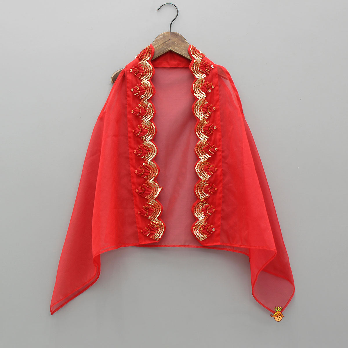 Gorgeous Sleeveless Pin Tuck Detailed Top With Embroidered Cape And Palazzo