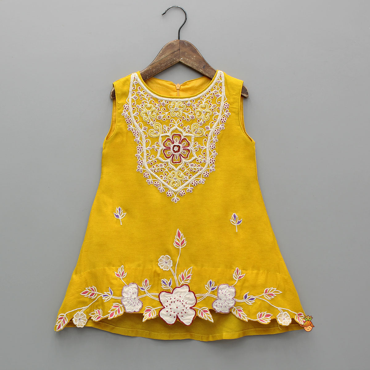 Beautiful Floral Embroidered Sleeveless Kurti With Palazzo