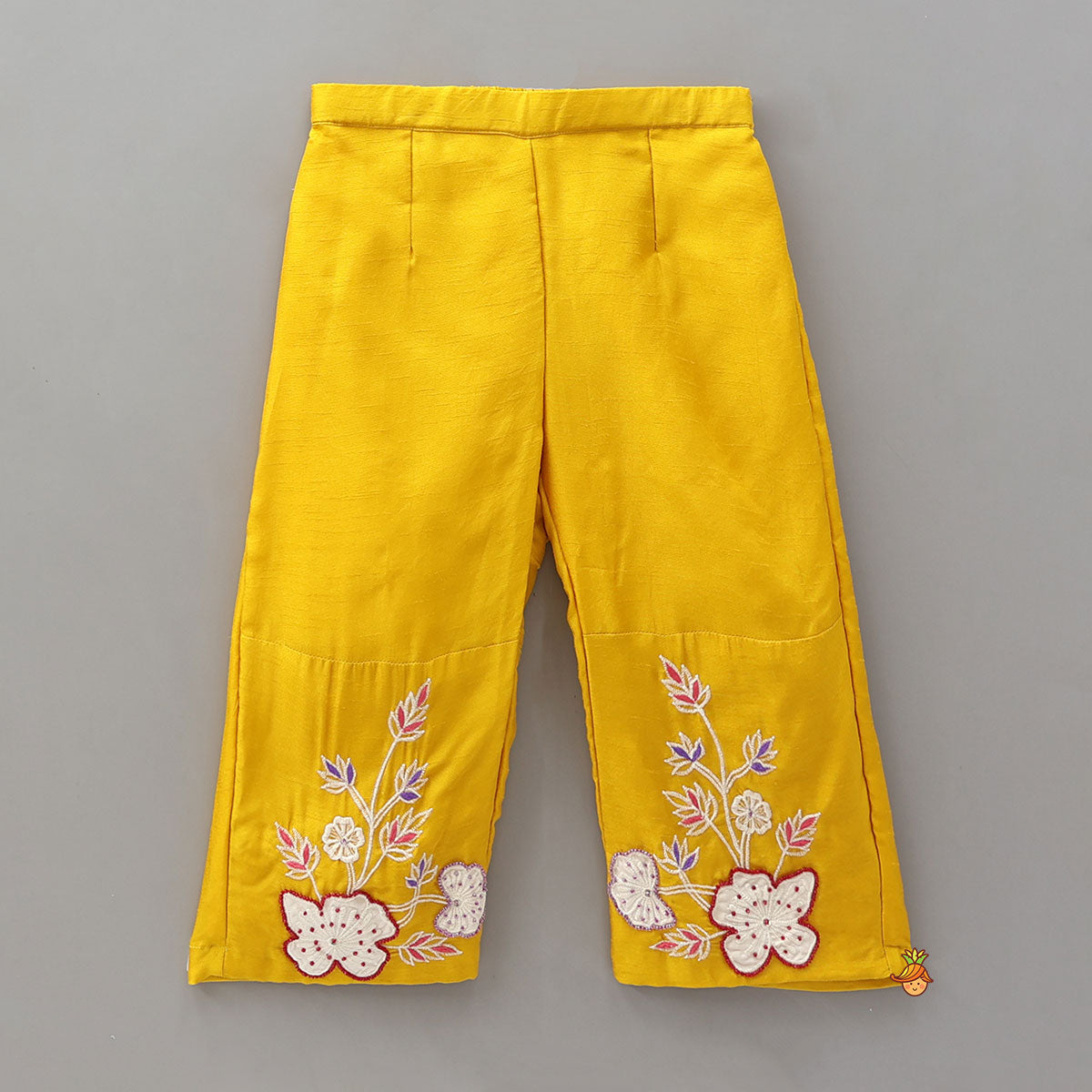 Beautiful Floral Embroidered Sleeveless Kurti With Pant