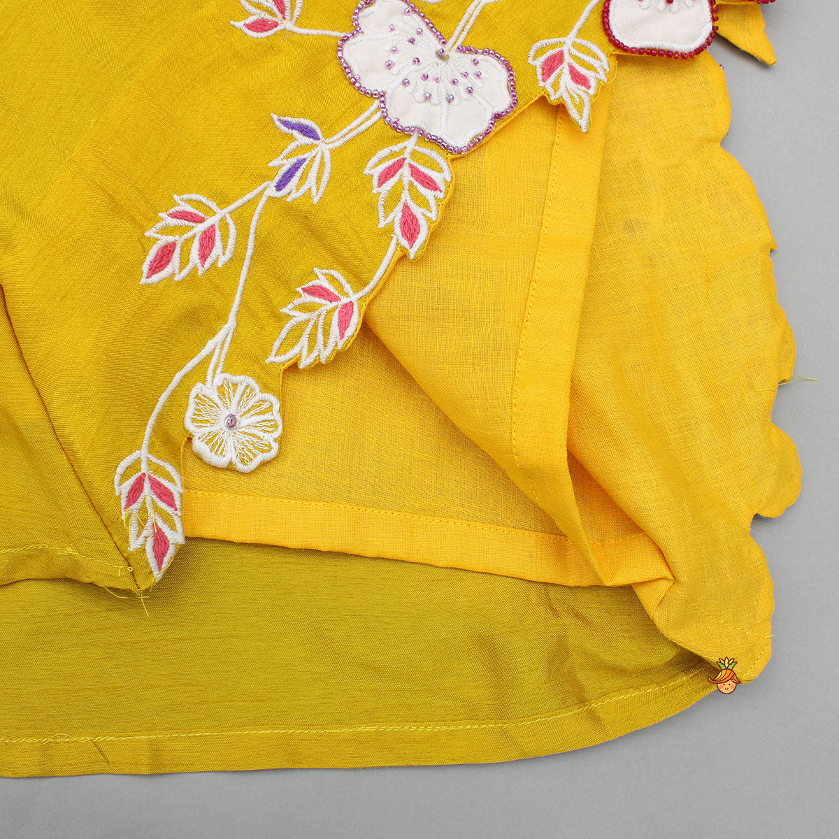 Beautiful Floral Embroidered Sleeveless Kurti With Palazzo