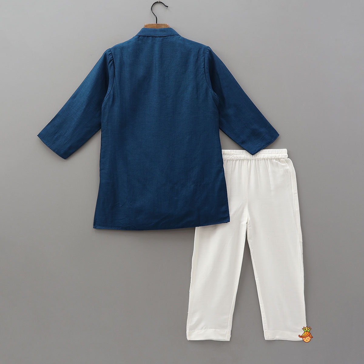 Faux Jacket Style Embroidered Kurta With Pyjama