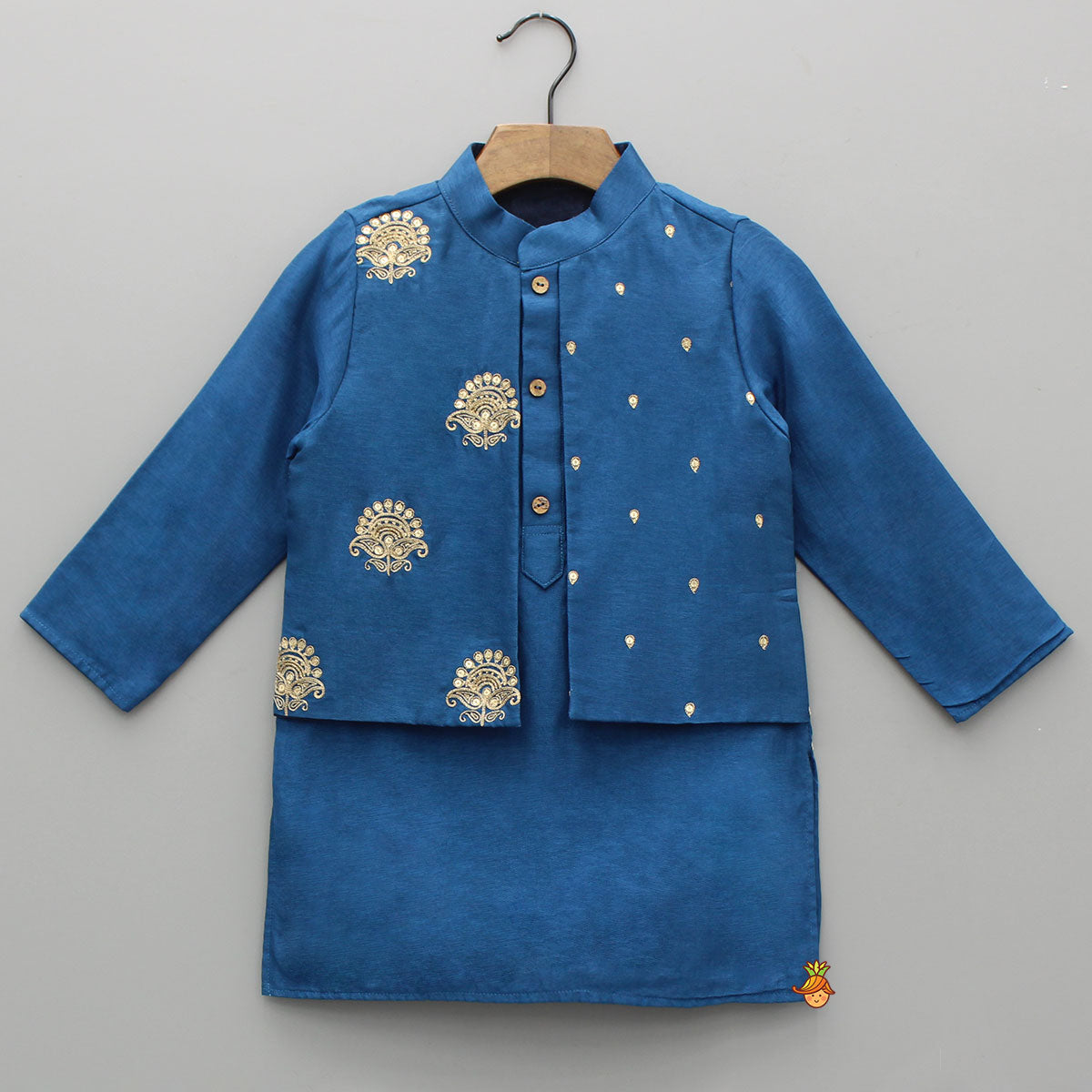 Faux Jacket Style Embroidered Kurta With Pyjama