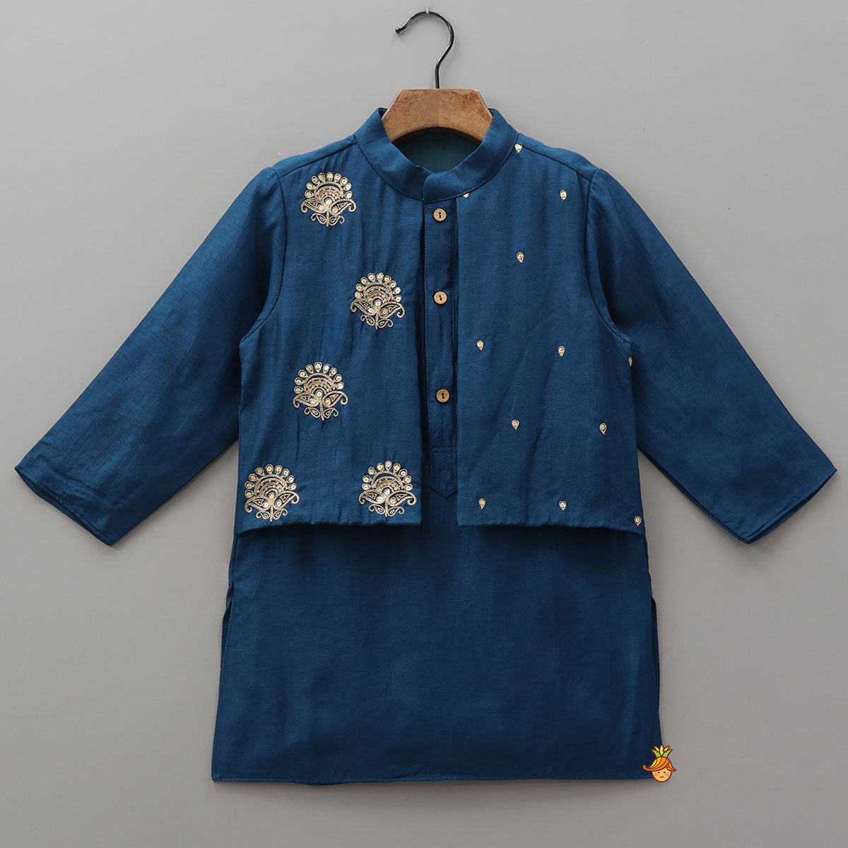 Faux Jacket Style Embroidered Kurta With Pyjama