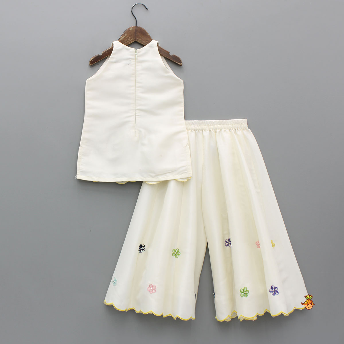Beautiful Garden Themed Embroidered Kurti With Palazzo