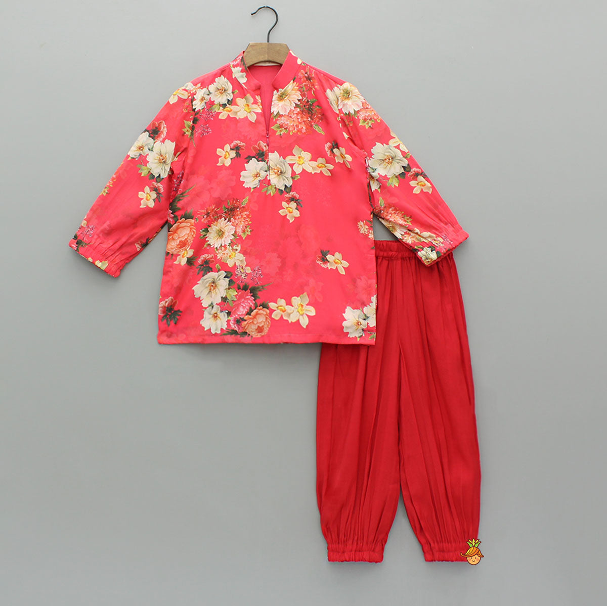 Multicolour Floral Printed Kurta With Jogger Style Pyjama