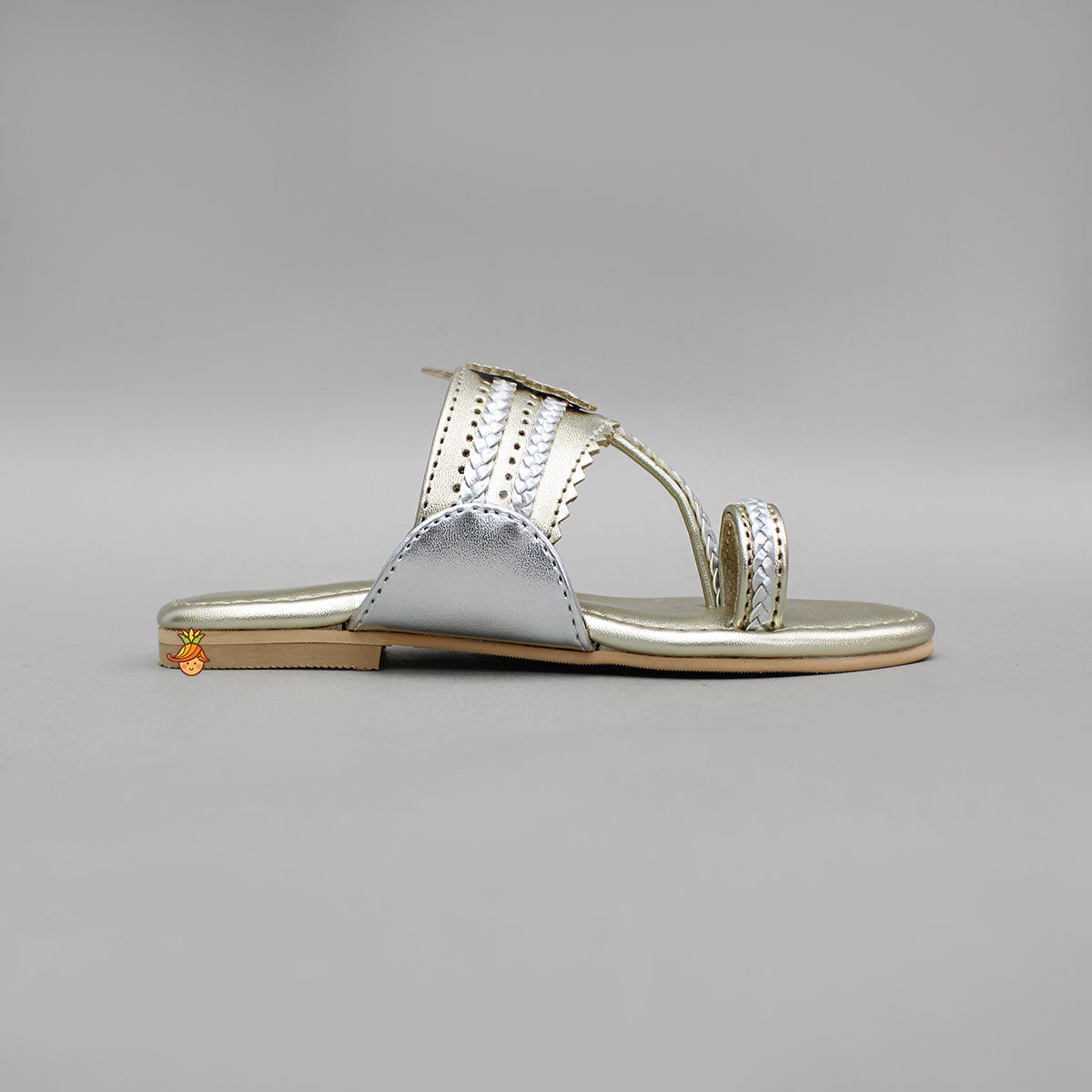 Ethnic Dual Tone Braid Detailed Kolhapuri Flats