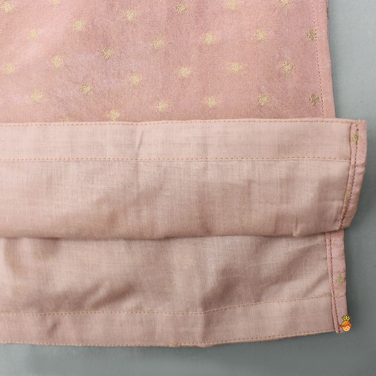 Shimmery Pocket Square Detailed Silk Kurta With Pyjama