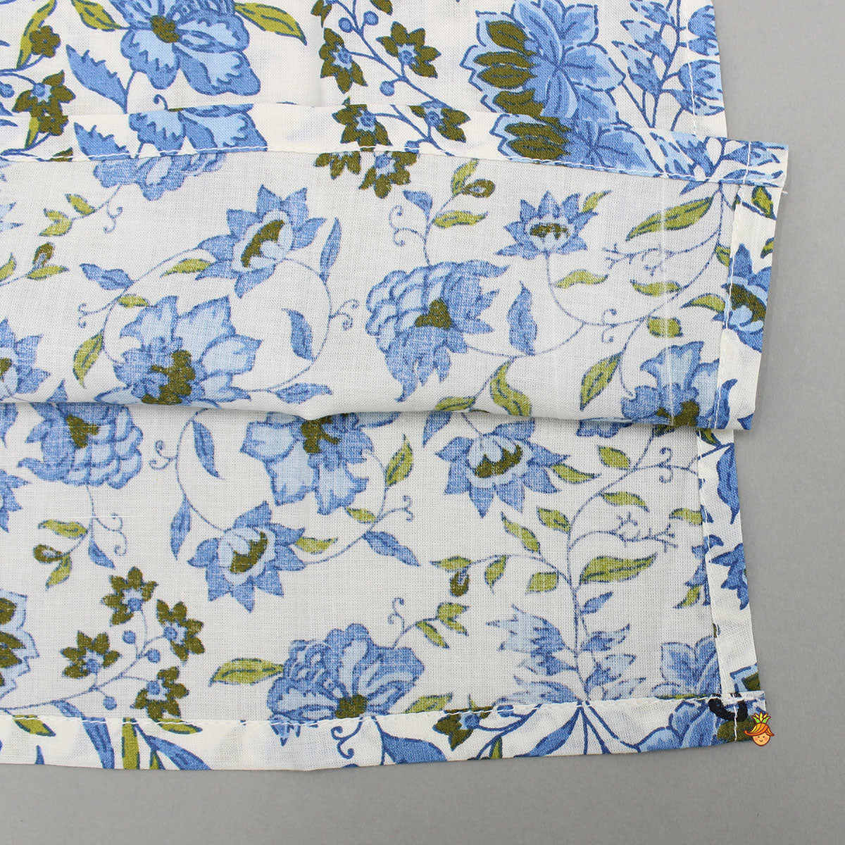 Floral Printed Kurta With Front Open Floral Jacket And Pyjama