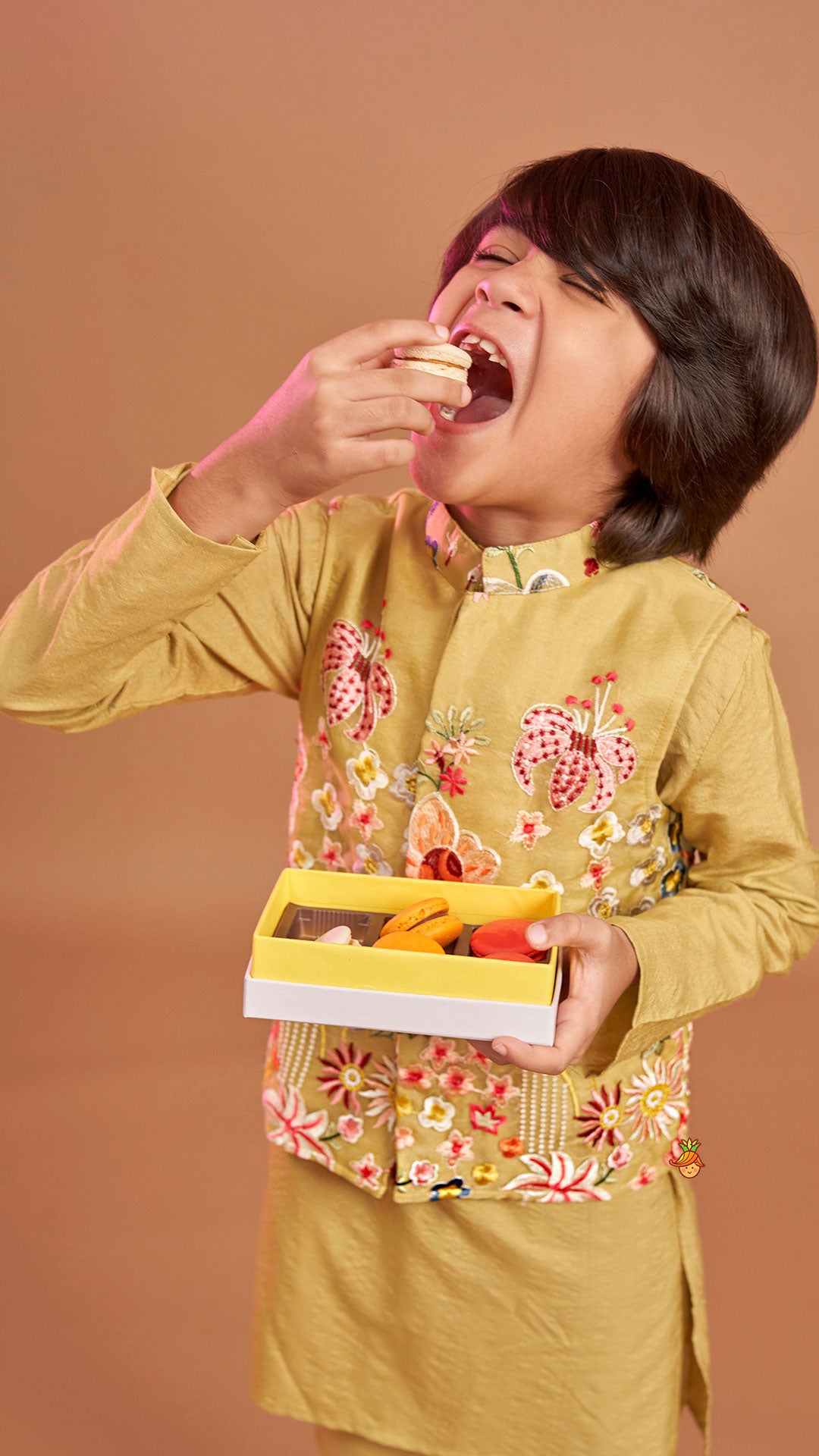 Ethnic Kurta And Floral Embroidered Jacket With Pyjama