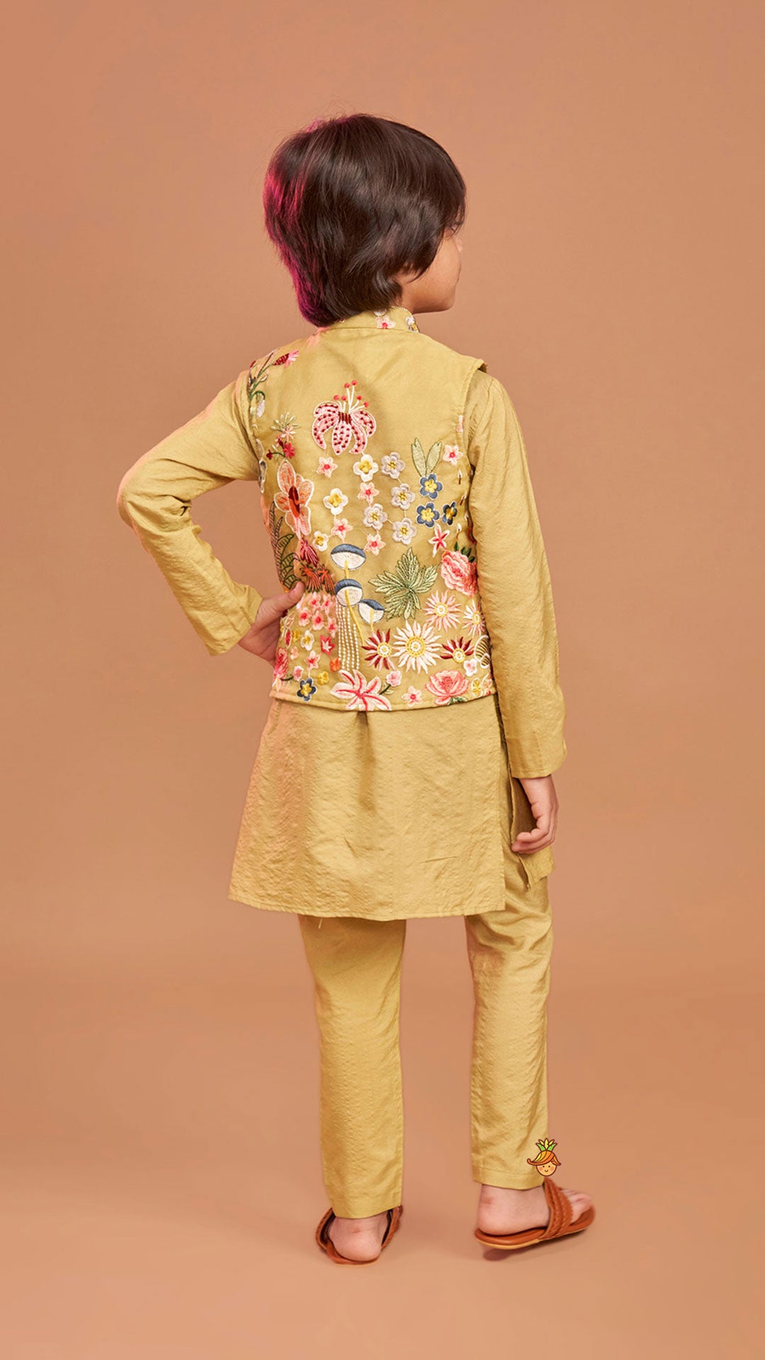 Ethnic Kurta And Floral Embroidered Jacket With Pyjama