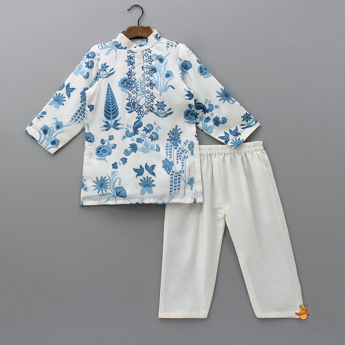 Floral Printed Front Placket Kurta With Pyjama