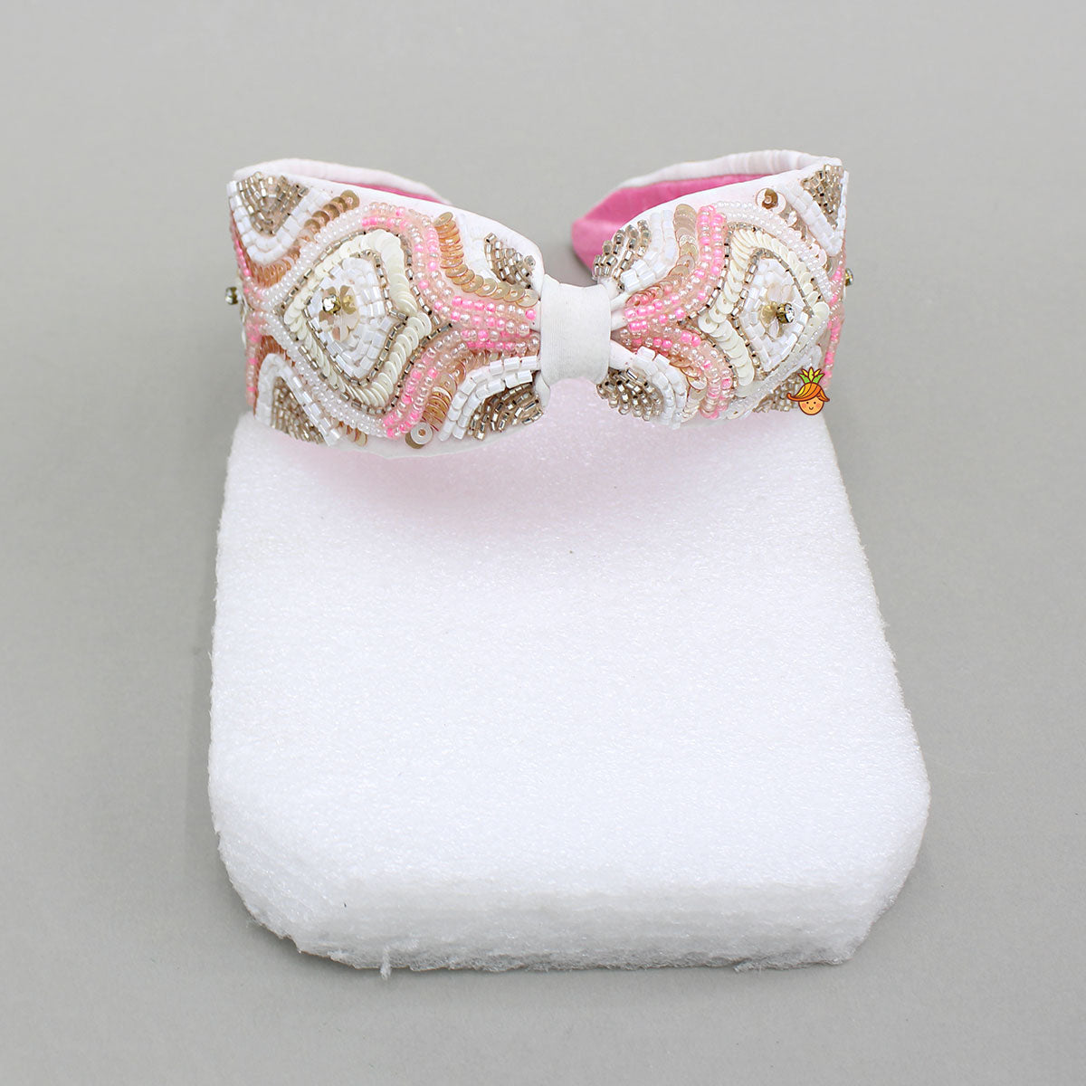 Cut Dana Embroidered Knot Detail Hair Band