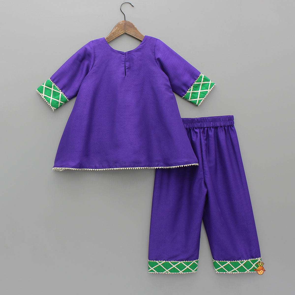 Gota Flower Detailed Kurti And Pant With Contrasting Dupatta
