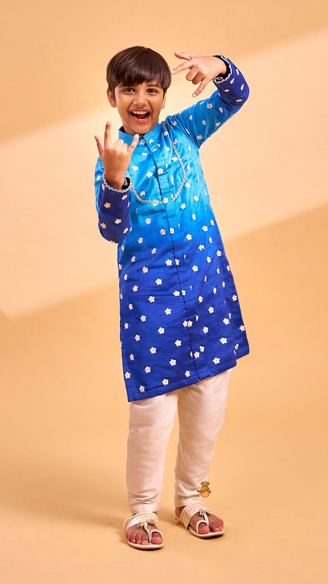 Thread Embroidered Kurta And Pyjama