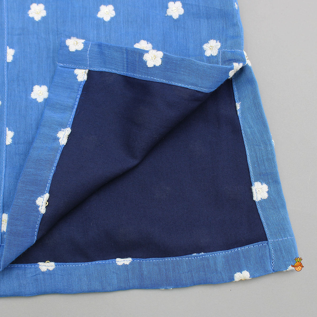 Thread Embroidered Kurta And Pyjama