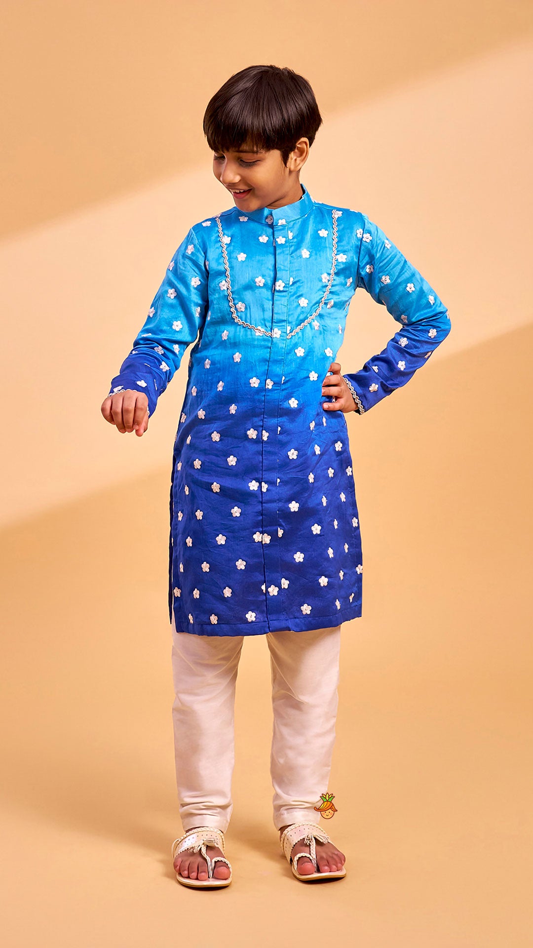 Thread Embroidered Kurta And Pyjama