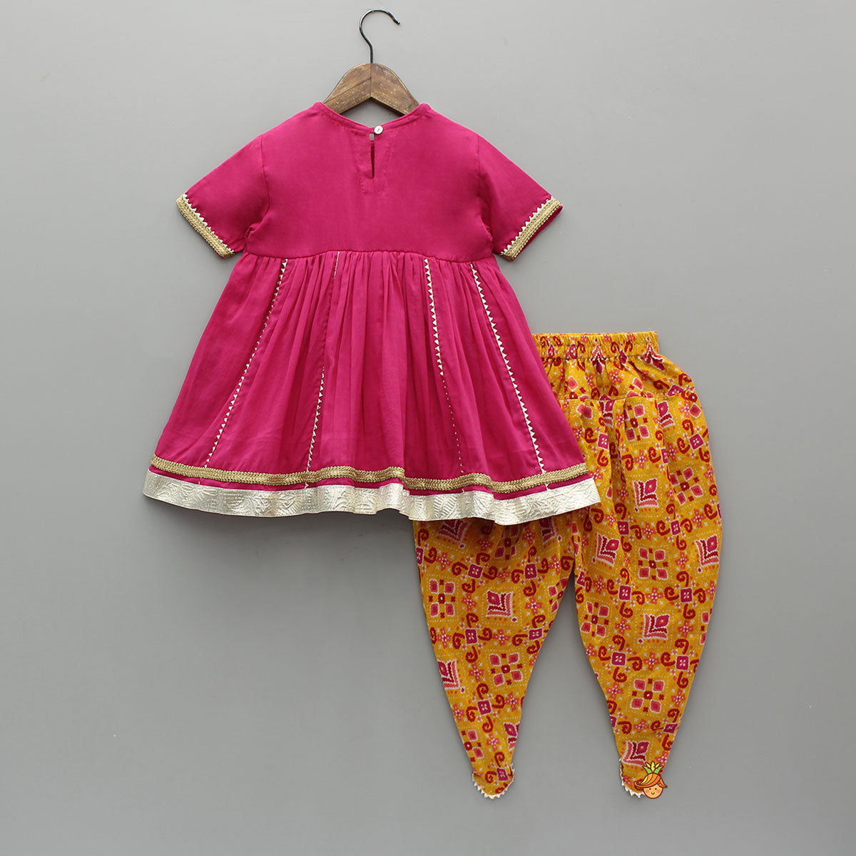Floral Lace-Work Ethnic Kurti And Printed Dhoti
