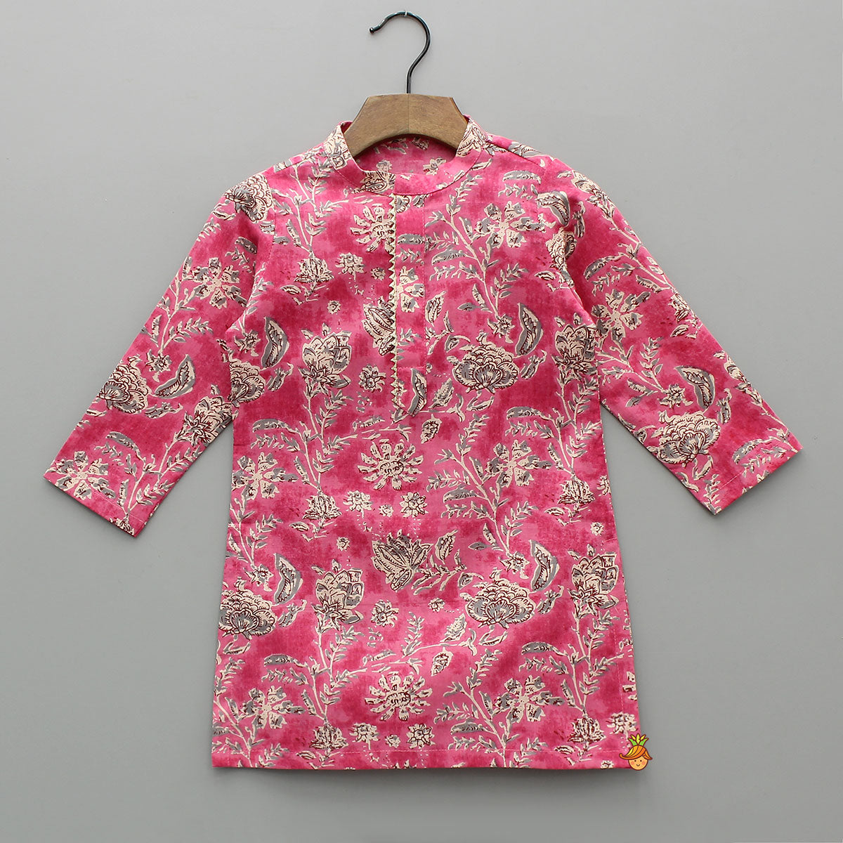 Lace-Detailed Beautiful Floral Printed Ethnic Kurta With Pyjama