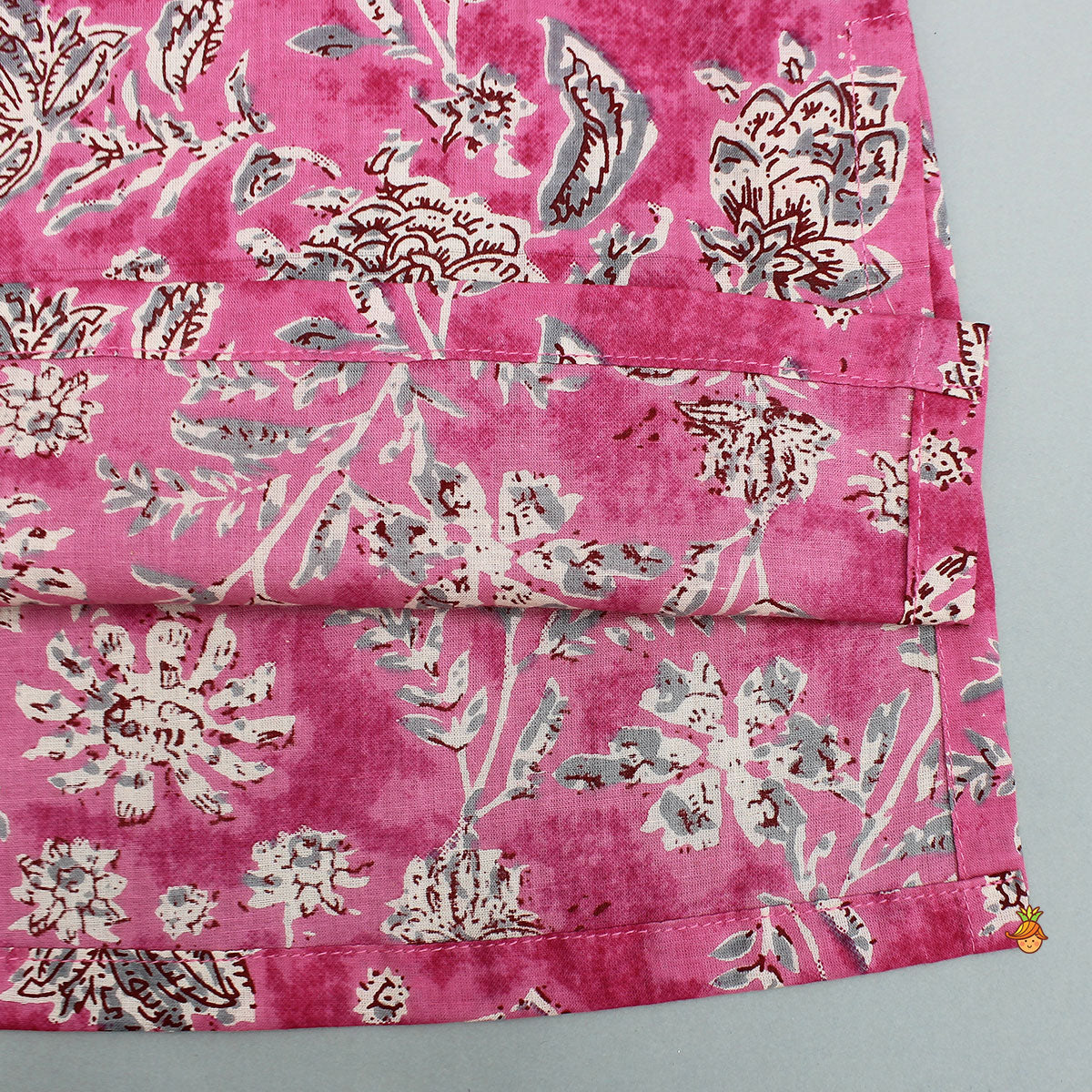 Lace-Detailed Beautiful Floral Printed Ethnic Kurta With Pyjama