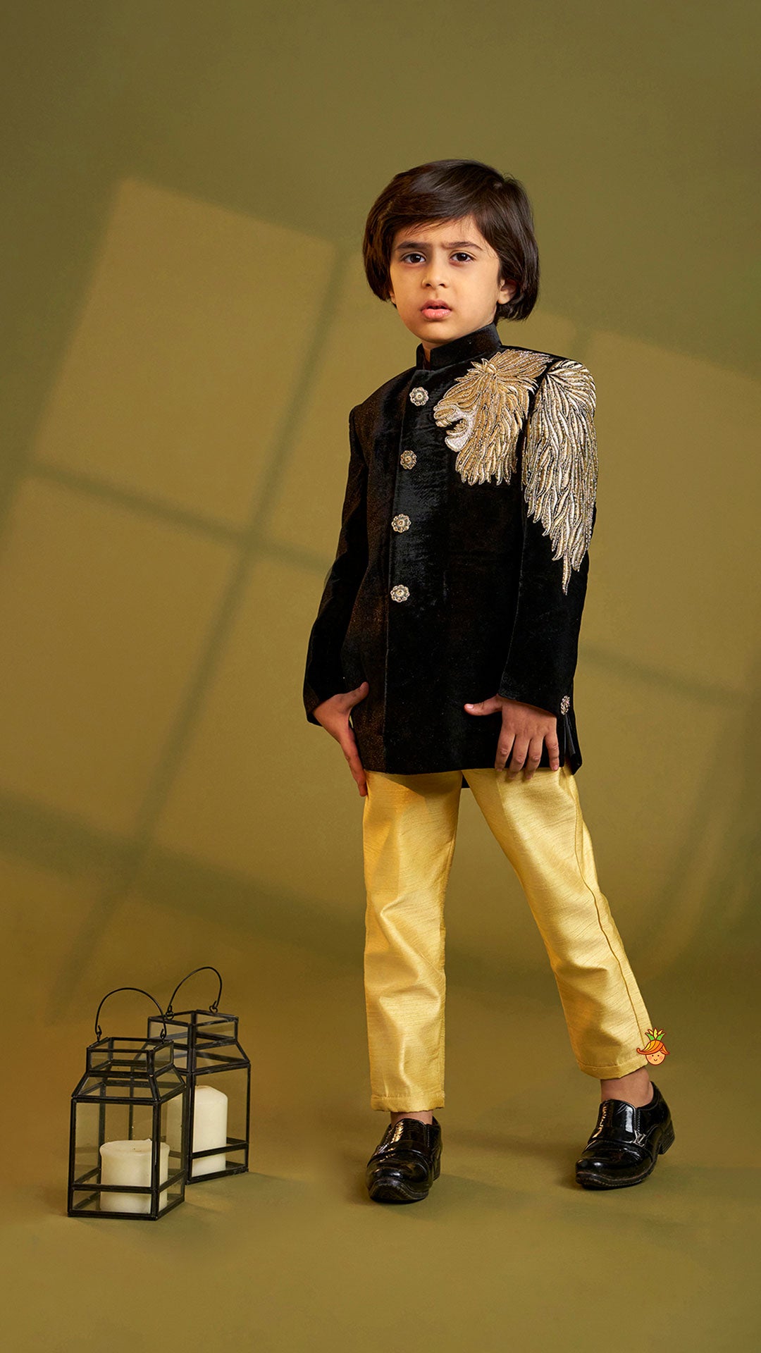 Stylish Zari Embroidered Velvet Sherwani With Pyjama