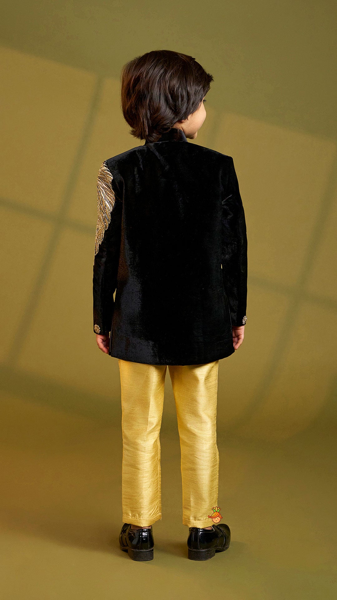 Stylish Zari Embroidered Velvet Sherwani With Pyjama
