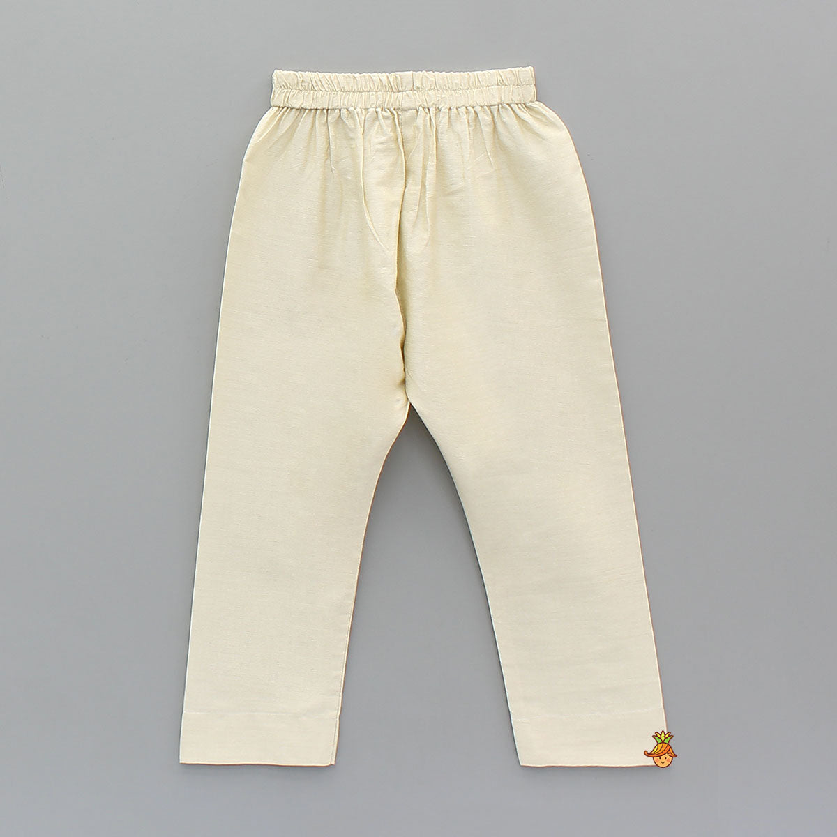 Ethnic Kurta With Pocket-Detail Jacket And Pyjama