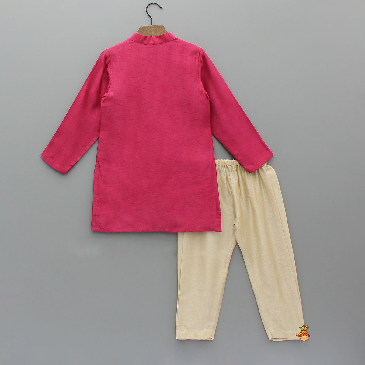 Animal Motif Embroidered Silk Kurta With Pyjama