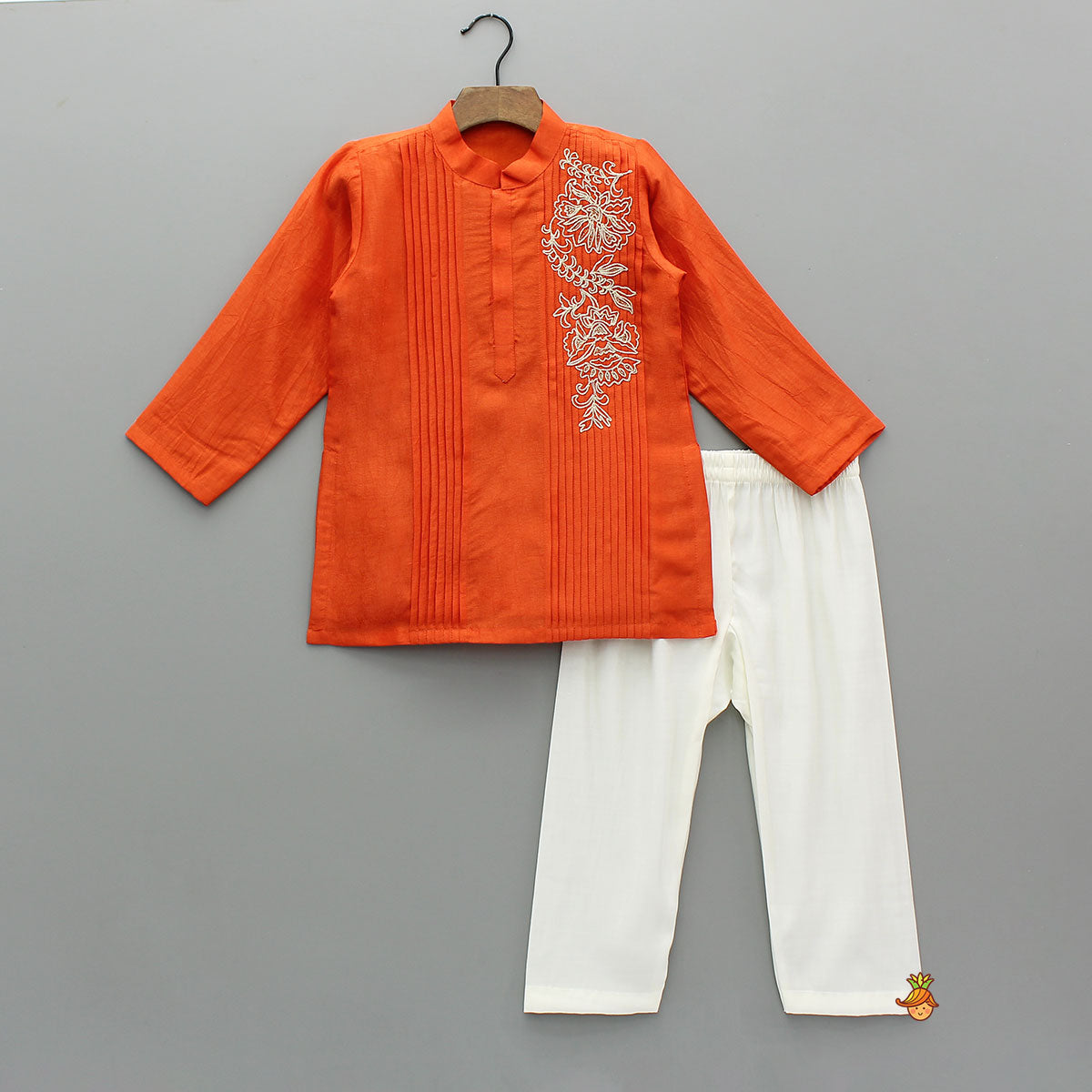 Pin Tuck Detail Kurta And Pyjama