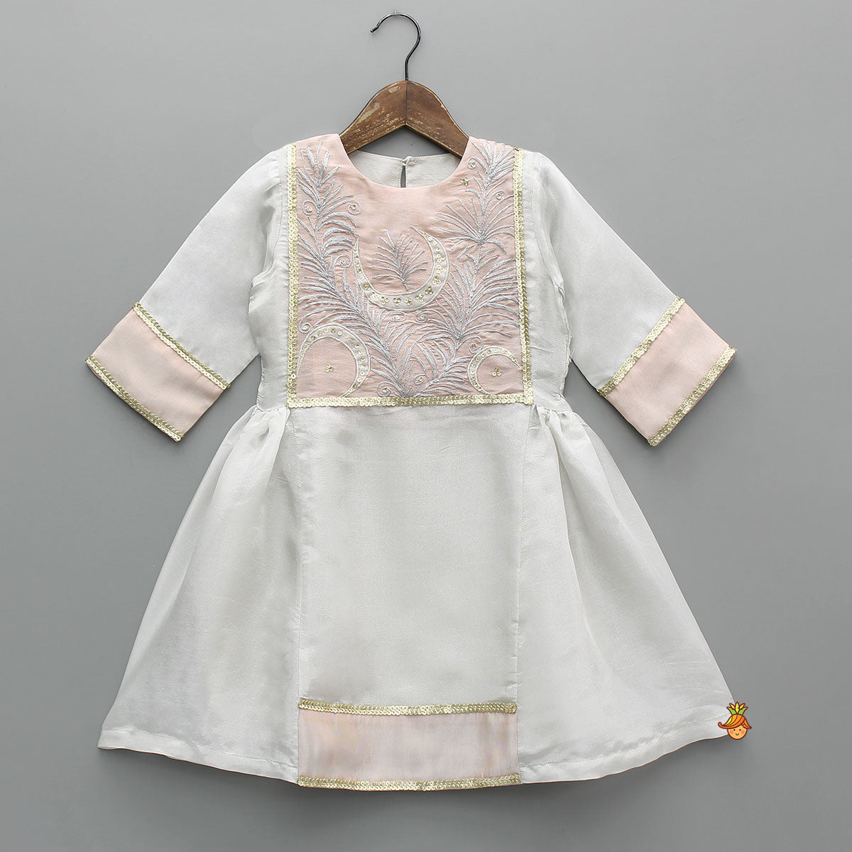 Elegant Embroidered Yoke Kurti And Pant