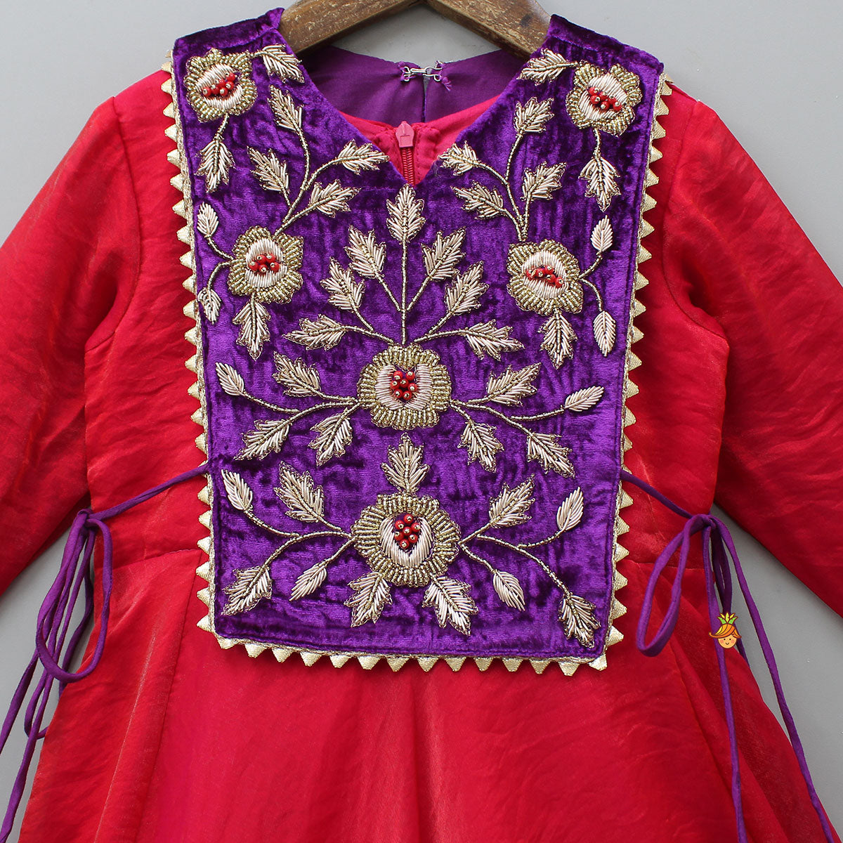 Side Knot Detailed Shiny Flared Anarkali