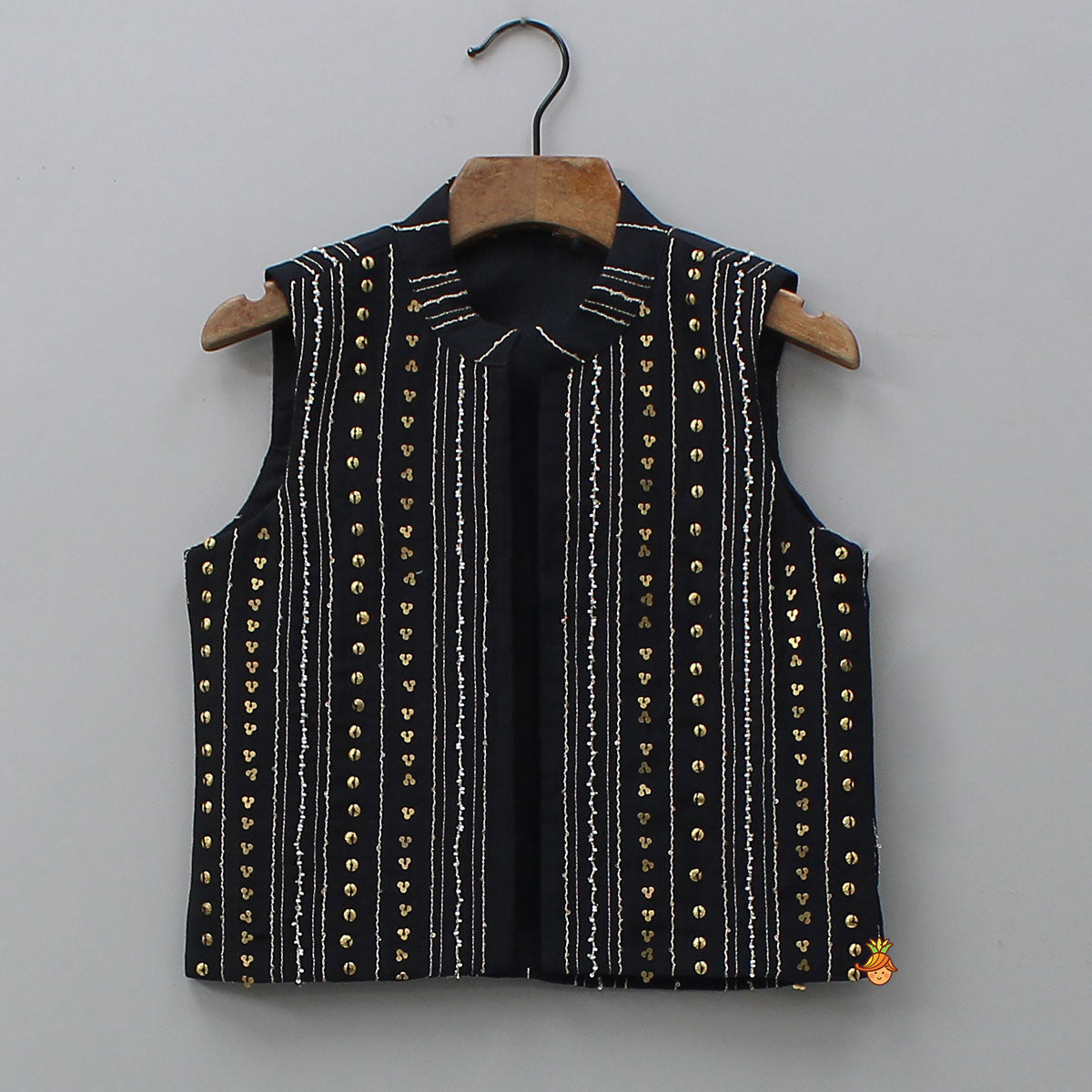 Ethnic Kurta With Hand-Sequins Embroidered Jacket And Pyjama