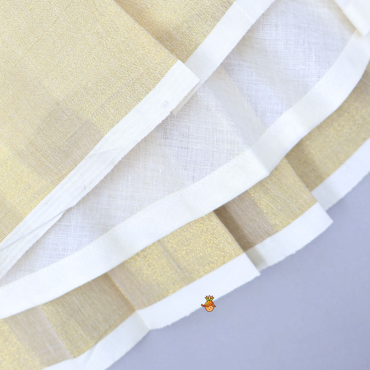 Booti Work Top With Dual-Tone Lehenga