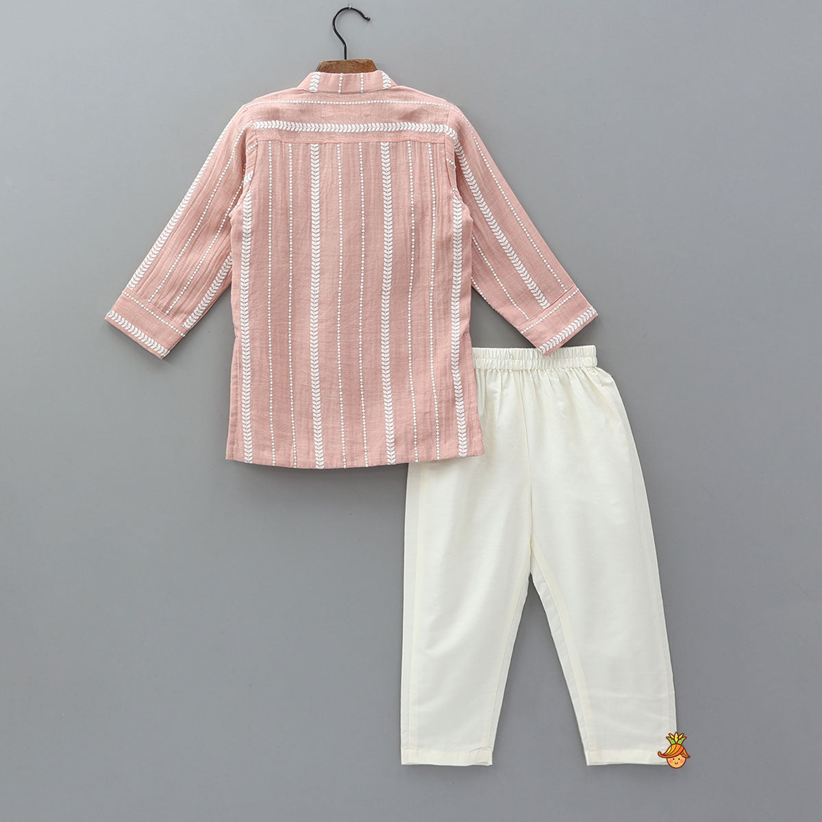 Thread-Embroidered Kurta With Pyjama