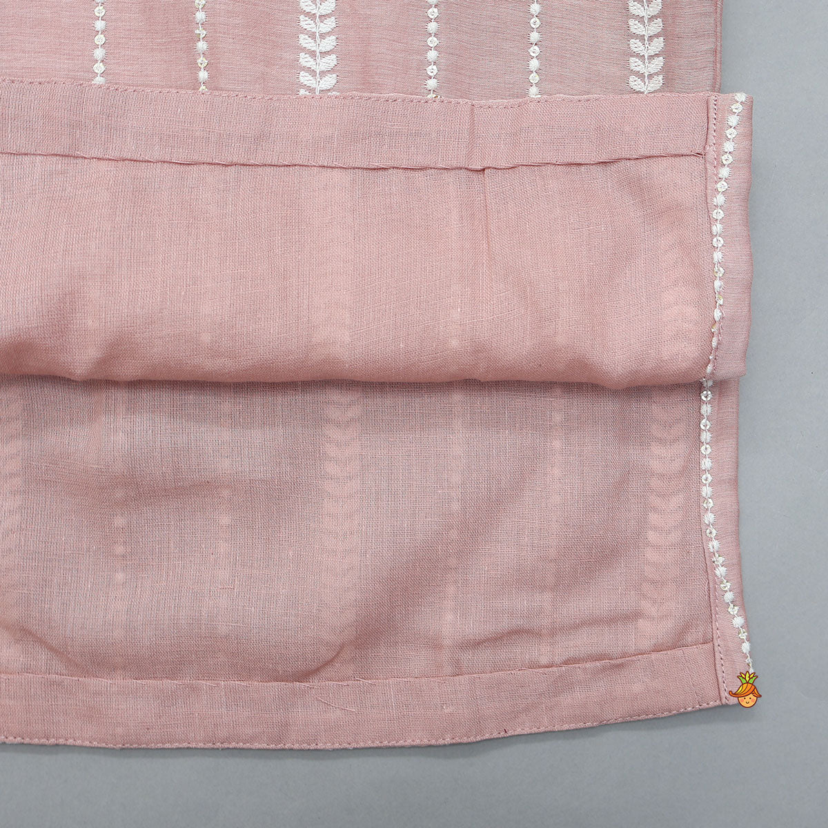 Thread-Embroidered Kurta With Pyjama